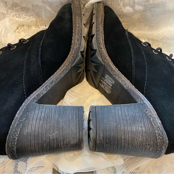 White Mountain Fall Black Suede Leather Booties w/ 3.5”Heel - size 8 - Picture 4 of 16